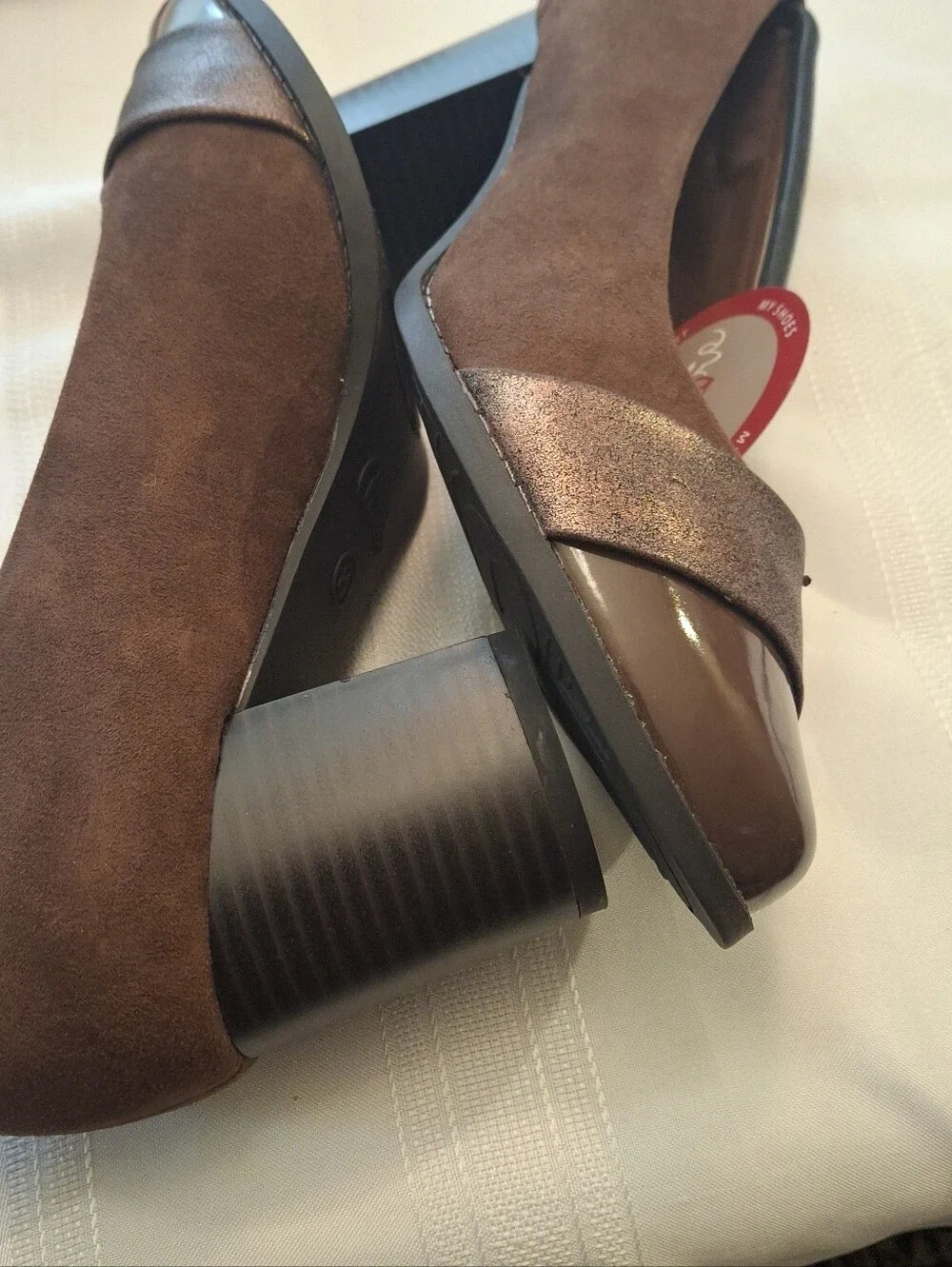 Mia Amore Ivaa block heel pumps